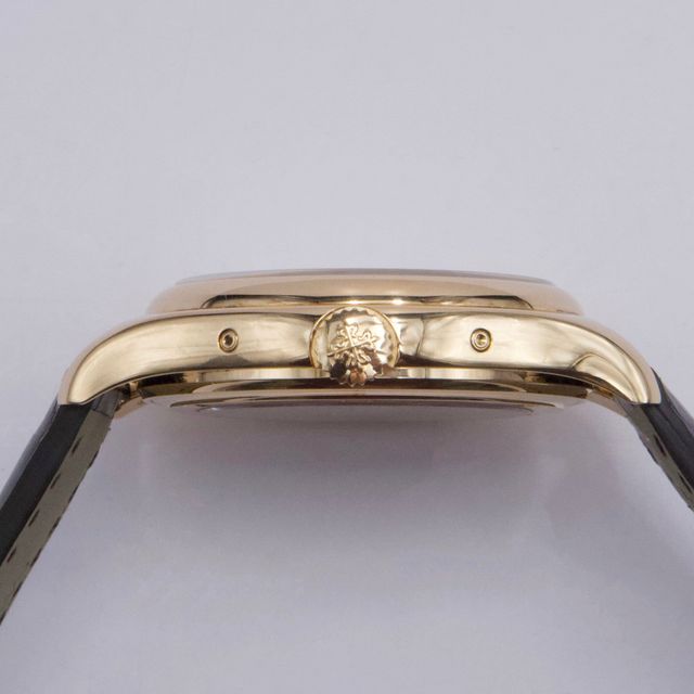 Corum Golden Bridge 113.553.85/M600 0000R Image 7